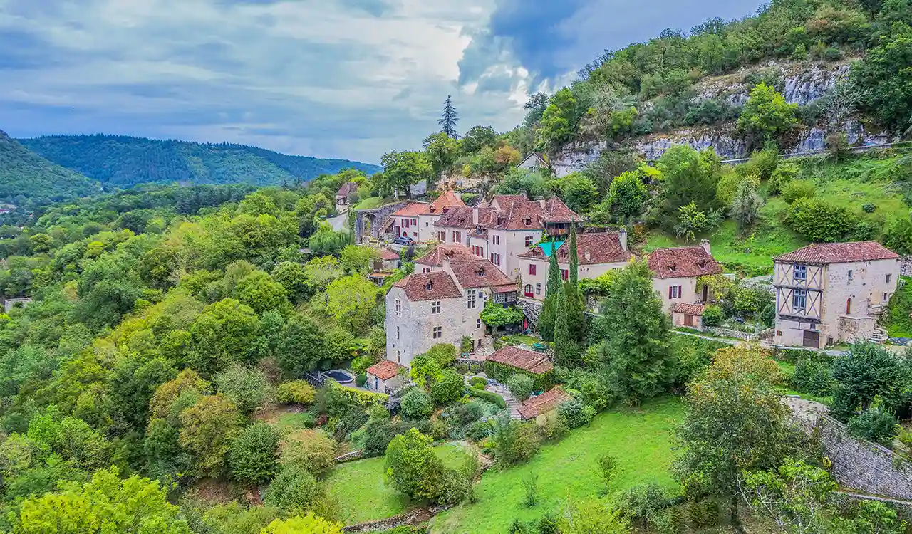 saint cirq lapopie a visiter depuis le camping pres de rocamadour