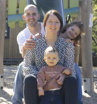 photo famille les hirondelles propriétaires projet de vie